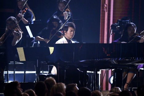 用钢琴改变世界——郎朗自传将被改拍电影，由两获奥斯卡导演朗·霍华德执导