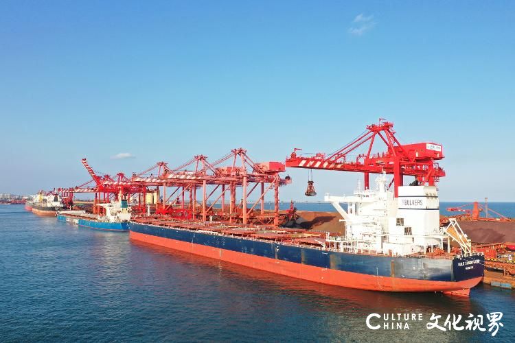 山东港口吹响生产“集结号”，“双节”期间完成吞吐量超3300万吨，创出60多项生产佳绩
