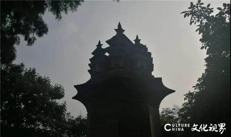 匠意纵横、构筑奇异——济南九顶塔的传说与历史