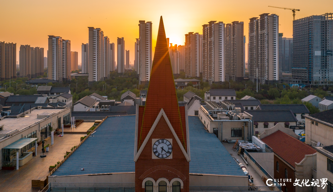 承载城市厚重历史，呈现公众消费活力——印象济南·泉世界打造“吃住行游购娱一体化”的消费体验新IP