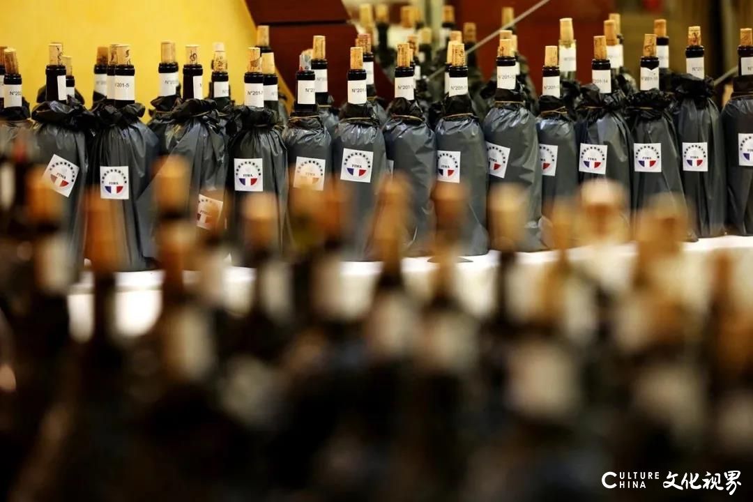 青岛莱西九顶庄园“珍藏霞多丽2018”获2020法国国际葡萄酒大奖赛大金奖，可惜此款干白葡萄酒早已售罄