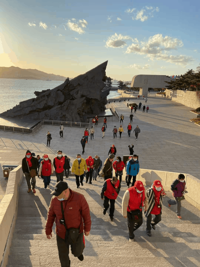 “2020冬游齐鲁·好客山东惠民季”在威海荣成启幕，130多位自驾游协会代表参观刘公岛
