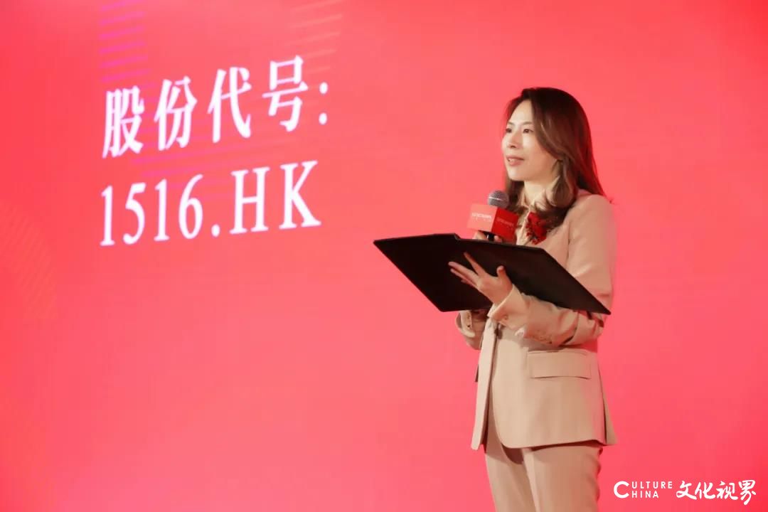 “融创服务”成功在香港上市，开盘定价11.6港元，市值近350亿港元