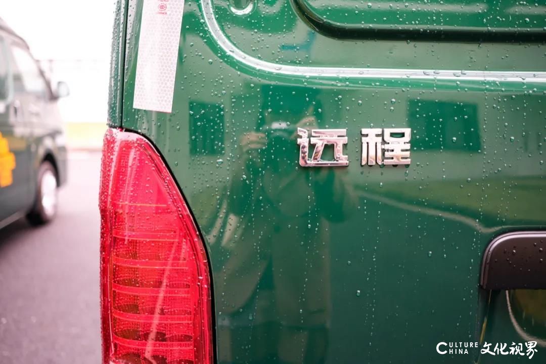 吉利远程E6纯电动车交付中国邮政 助力中国绿色物流体系建设