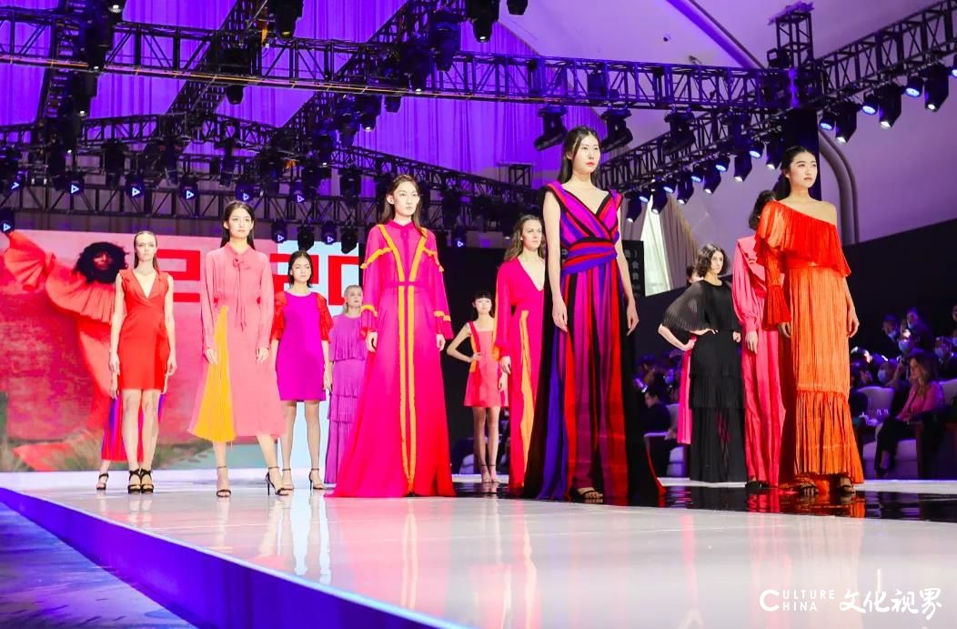 青岛＆米兰首次“亲密协作”——华夏基石（青岛）国际时尚产业峰会成功举办，国际时尚产业联盟成立