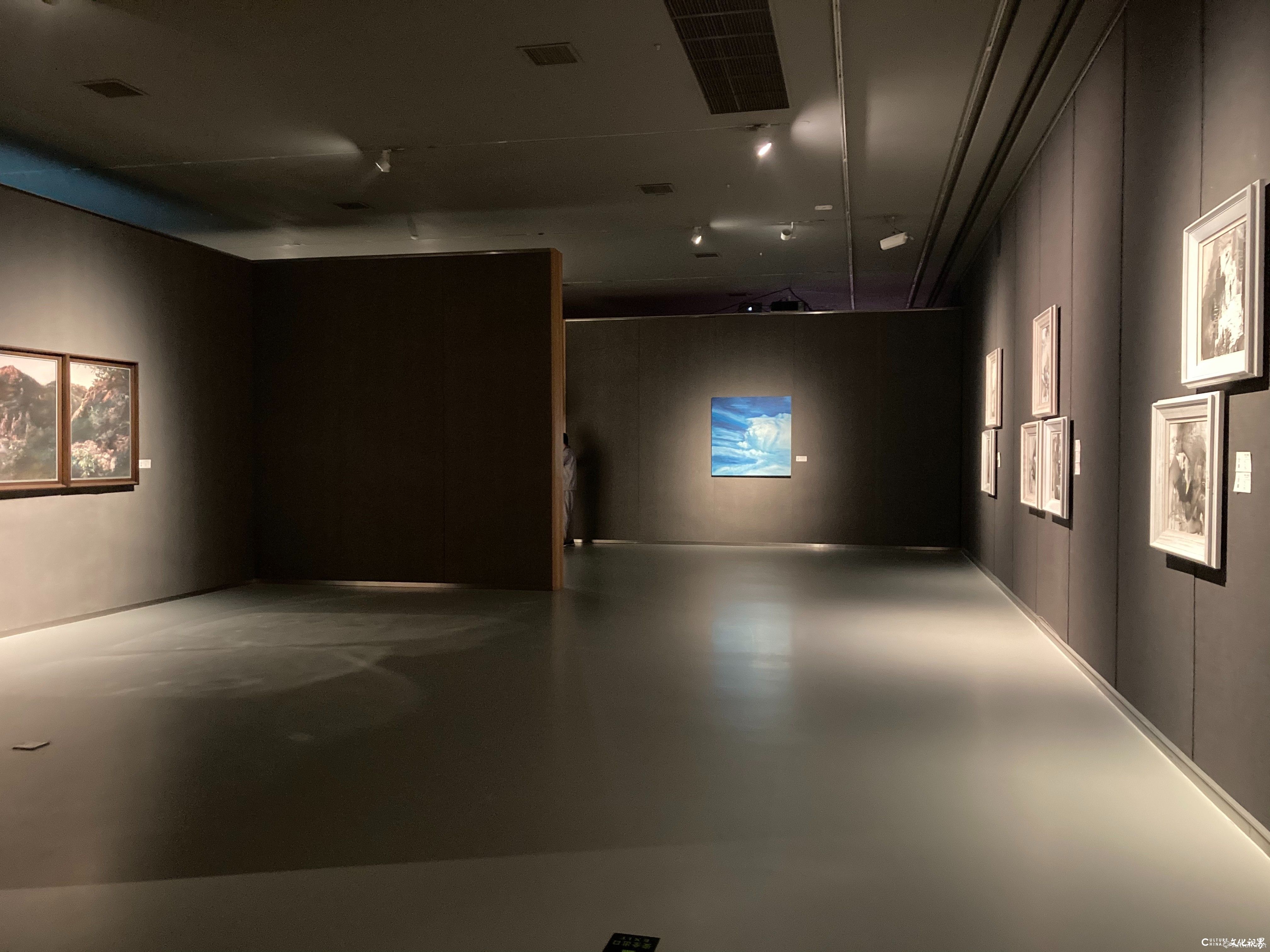 以“和”为破局之动力：首届济南国际双年展于山东美术馆开幕，展期至明年3月12日