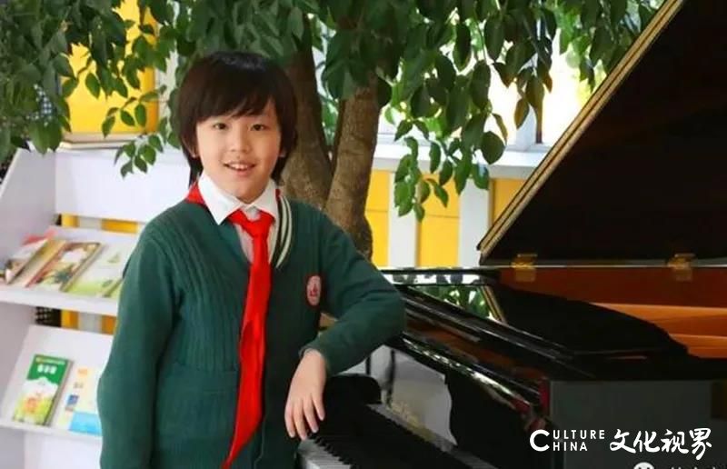 “郎家军”弟子、少年钢琴家陈坦锐“穿行时空之旅·慈善少年公益音乐会”圆满举办，13岁的少年实力不凡