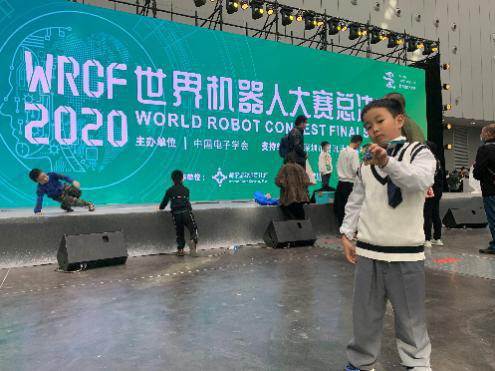 济南托马斯学校10名学生成功斩获世界机器人大赛多个大奖，其中一名同学获创意编程赛全国第一名