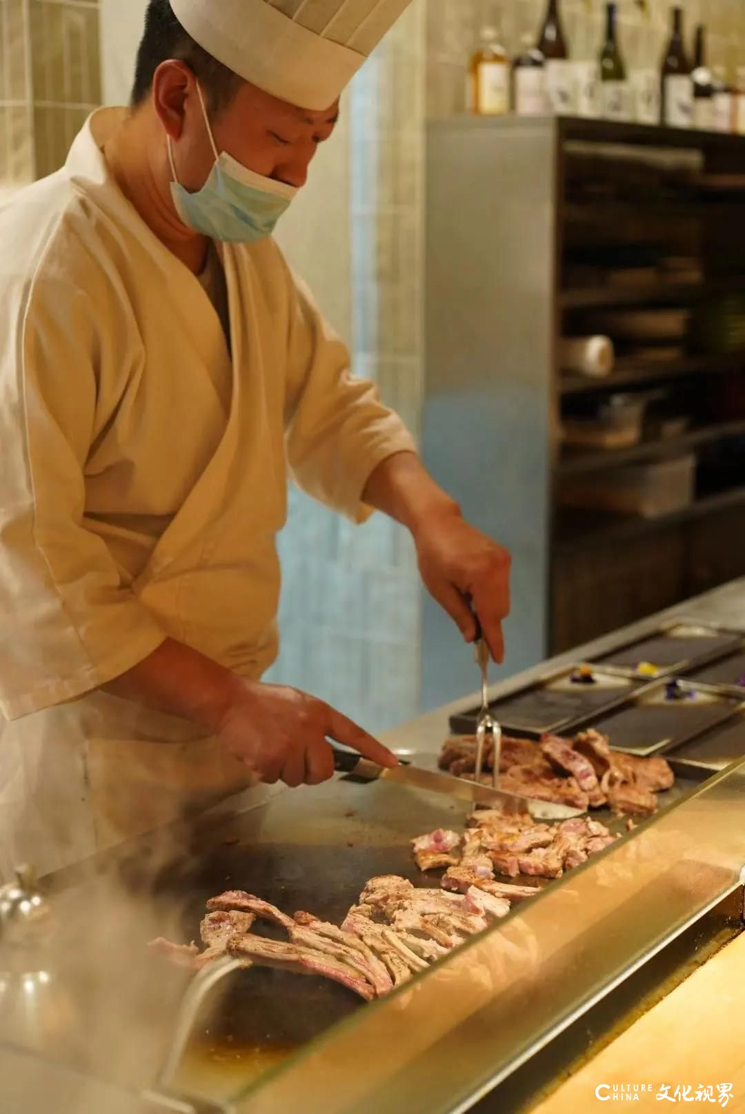 “新年宴请”来济南泉客厅·和彩板前料理，感受日本主厨鱼住洋介精心指导制作的冬季新品