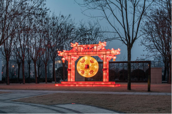 中铁·青岛世界博览城“金牛迎春花灯节”盛大启幕，点亮独家“新年仪式感”