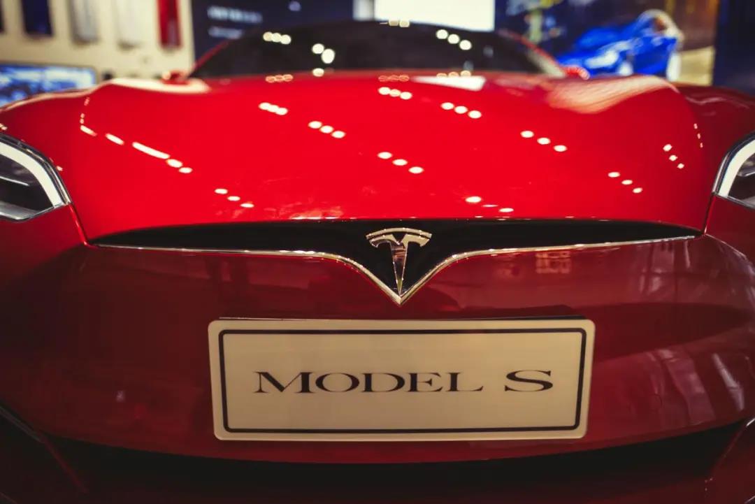 特斯拉宣布：因中控屏幕故障，3月30日起召回超13万辆Model S/X车型