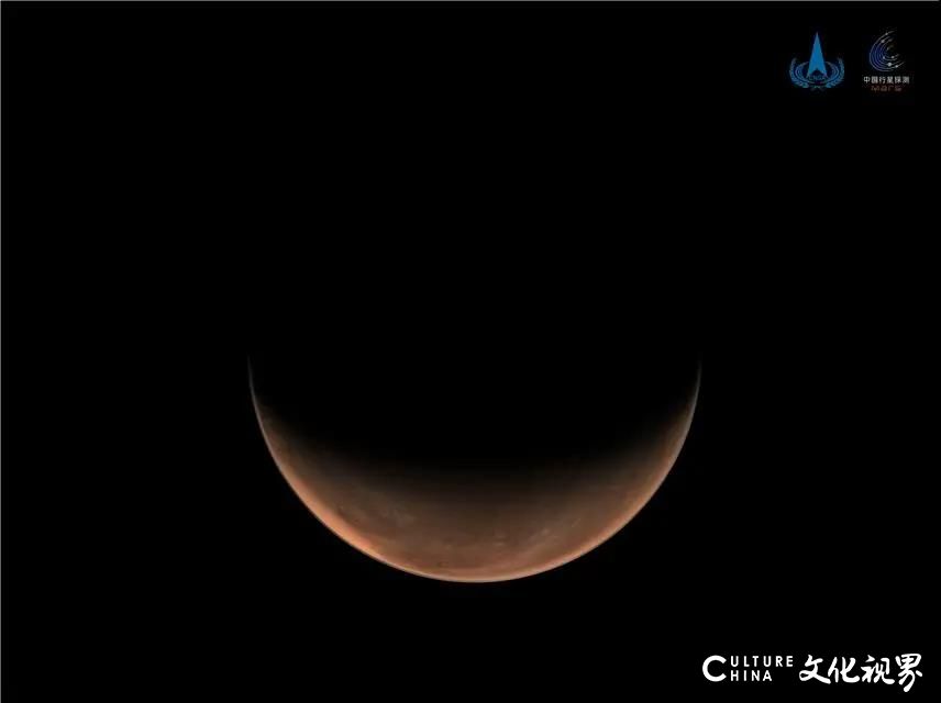 快看！天问一号拍的火星南北半球“月牙照”曝光了