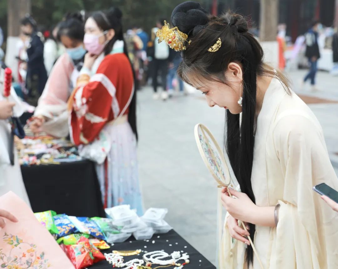 展现国风文化之美，“2021年大明湖花朝节”隆重举办