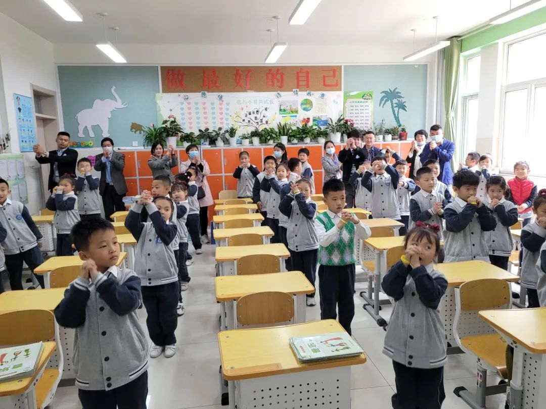 小学校迎来“大同学”——济南高新区汉峪小学家长开放日欢乐举行
