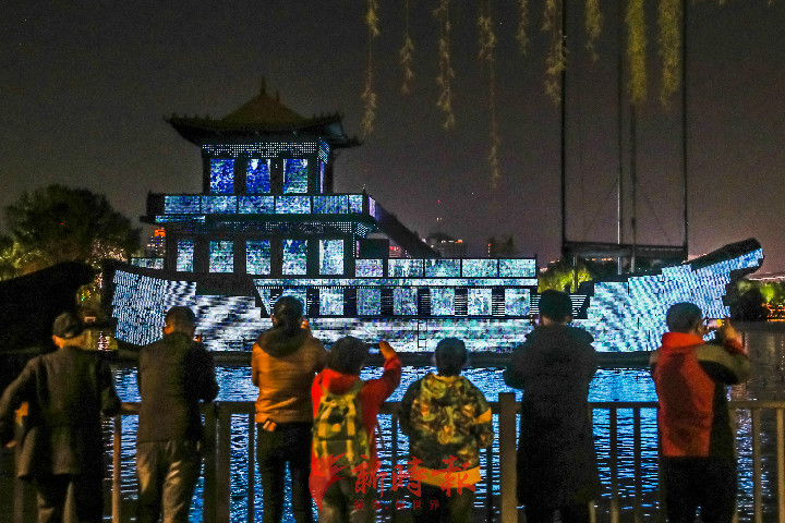 逛南丰戏楼、乘夜航游船、赏“泉城夜宴·明湖秀”——济南4月15日起开启“夜游”新模式