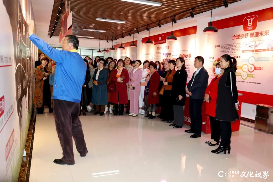 潍坊诸城市女企业家协会到宾得利公司参观，对其经营理念表示钦佩