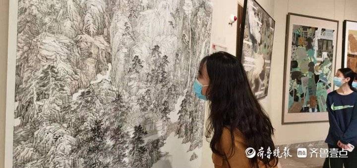 济南市美术馆成了山艺学子的“舞台”——2021“闳美山艺”美术作品毕业展揭幕，展出至5月25日
