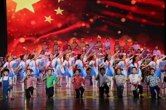 济南市隆重举办“童心向党 礼赞百年” 庆“六一”文艺演出