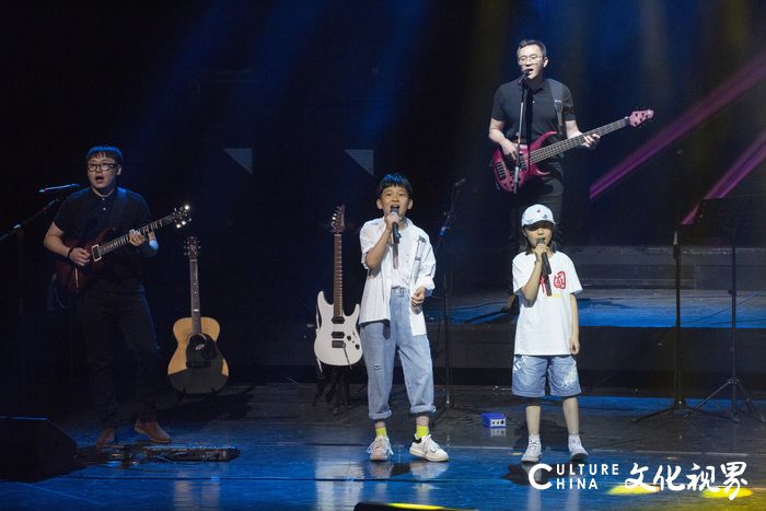 张博与他的乐队深情开唱，“周末音乐家”点燃济南初夏之夜