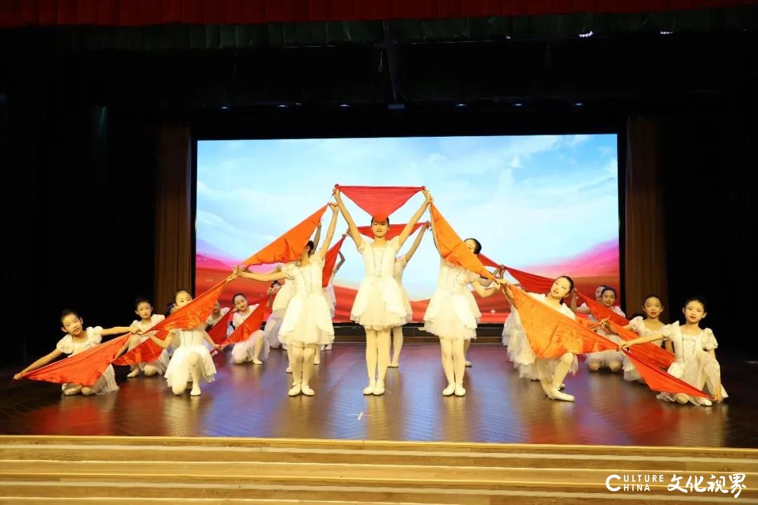 济南外国语学校开元国际分校“芭蕾班”精彩展演