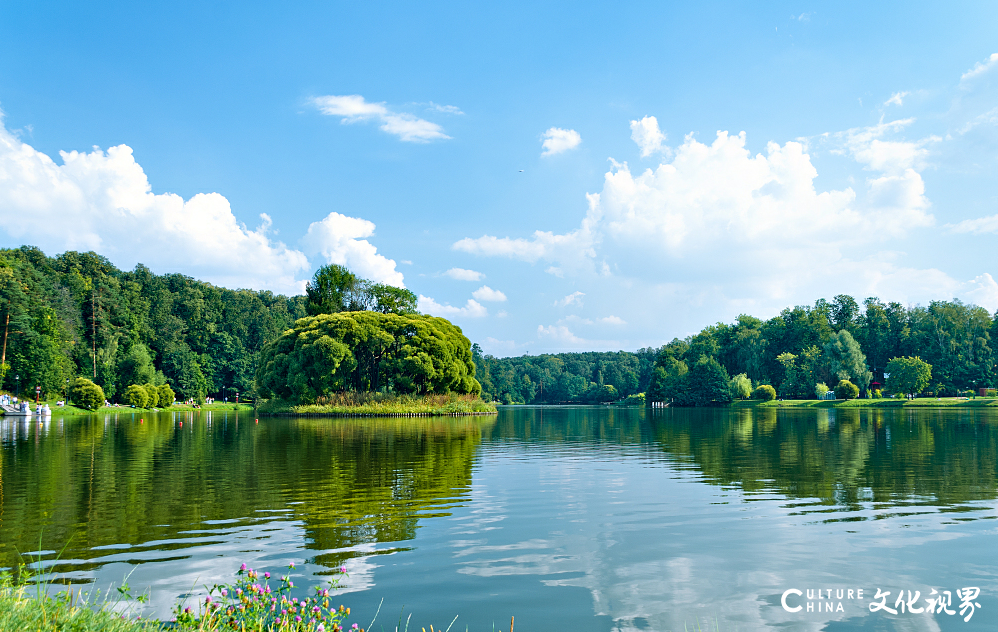 盛夏造访济南绿地·栖湖墅，在雪野湖畔感受纵游山野的酣畅与浪漫