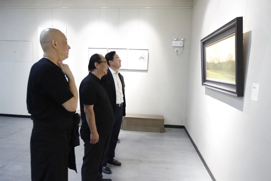 李瑞琦、周鹏飞一行到深圳艺术学校调研，勠力同心推动艺术事业更大发展