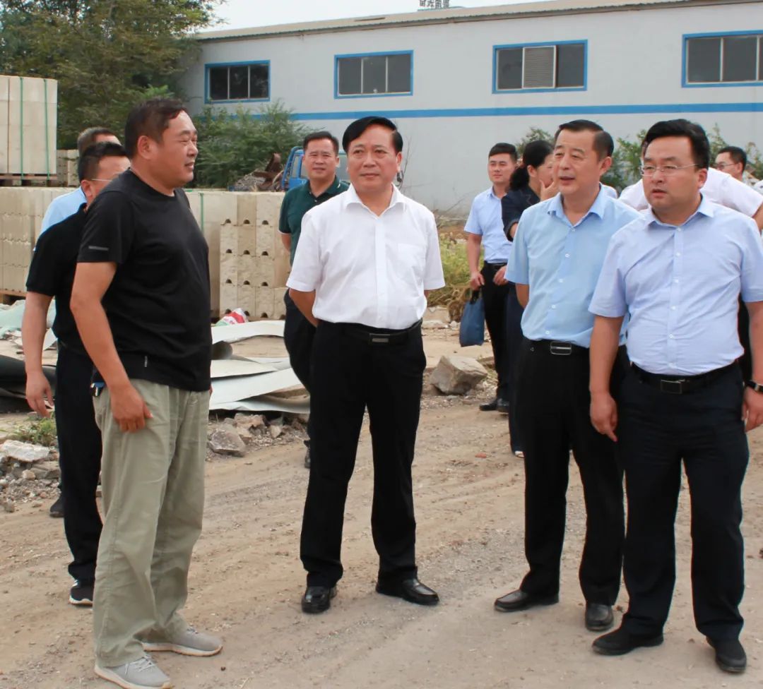 枣庄高新区领导考察重点项目建设推进情况