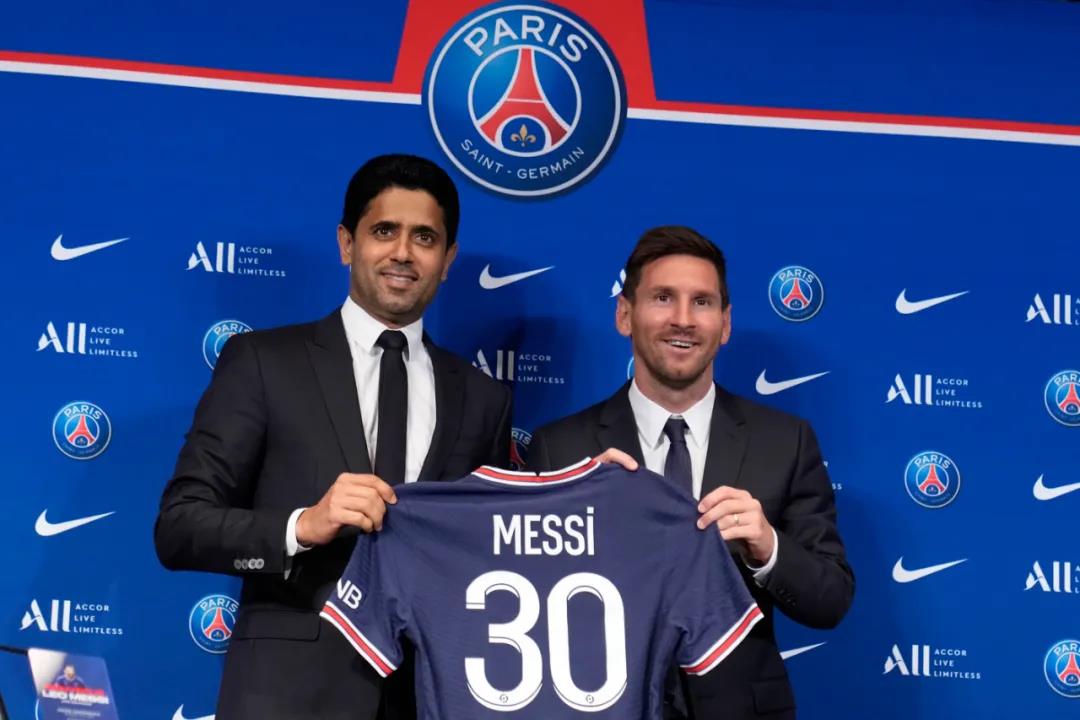 梅西正式签约大巴黎俱乐部，年薪为税后3500万欧元
