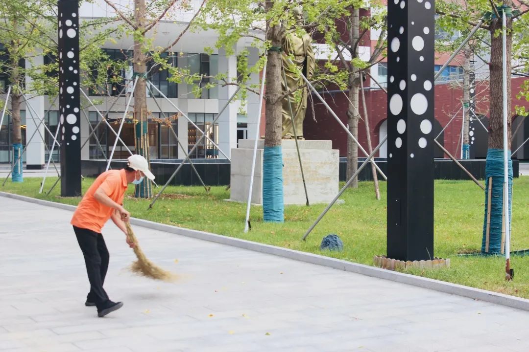 济南托马斯学校洒扫消杀完毕，静待开学