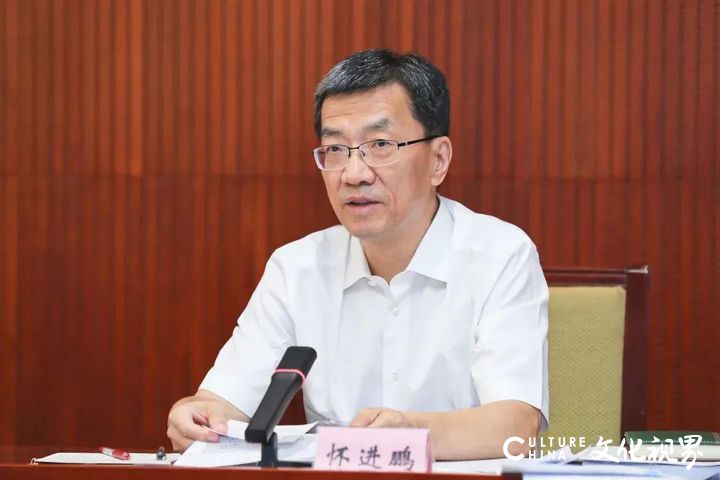 新任教育部长怀进鹏首次亮相，强调：“从政治上看教育，从民生上抓教育”