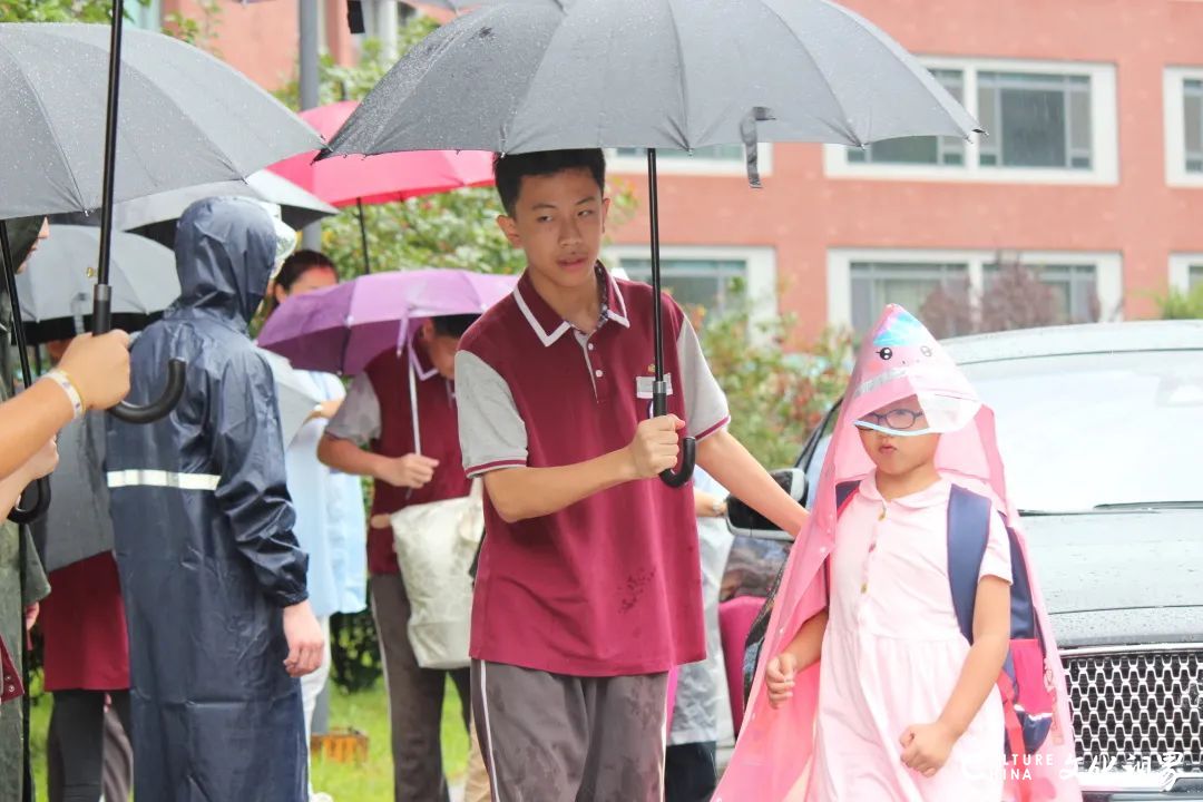 济南托马斯学校“小萌新”开启新学期