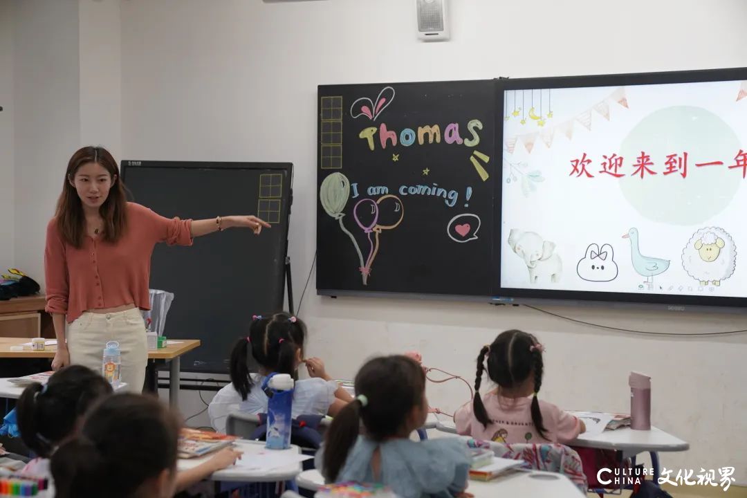 济南托马斯学校“小萌新”开启新学期