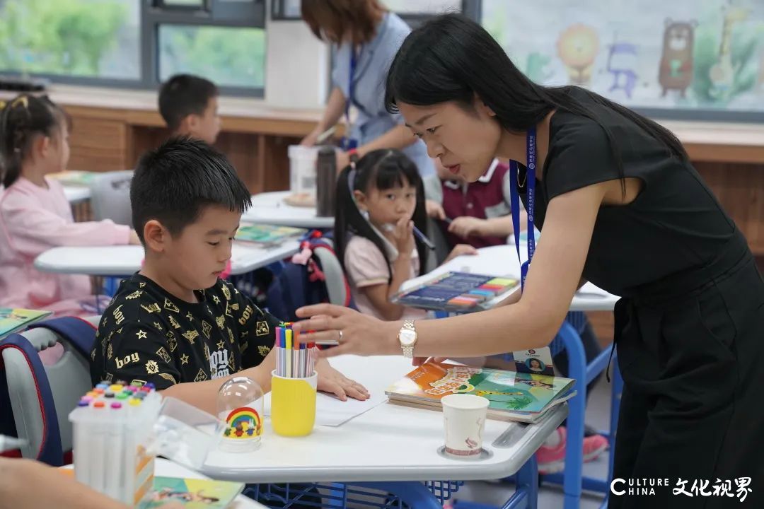 济南托马斯学校“小萌新”开启新学期