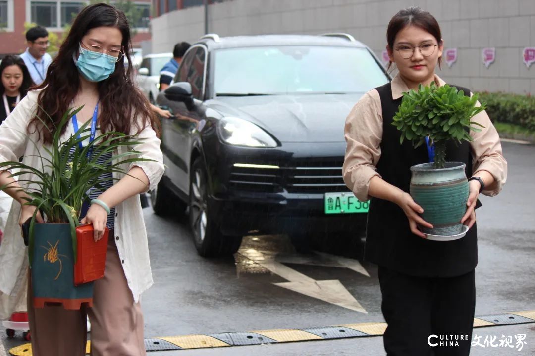 济南托马斯学校“小萌新”开启新学期