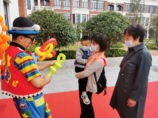 济南市历下区银丰·嘉玺幼儿园正式开园，将打造全省首家“智慧+幼儿园”