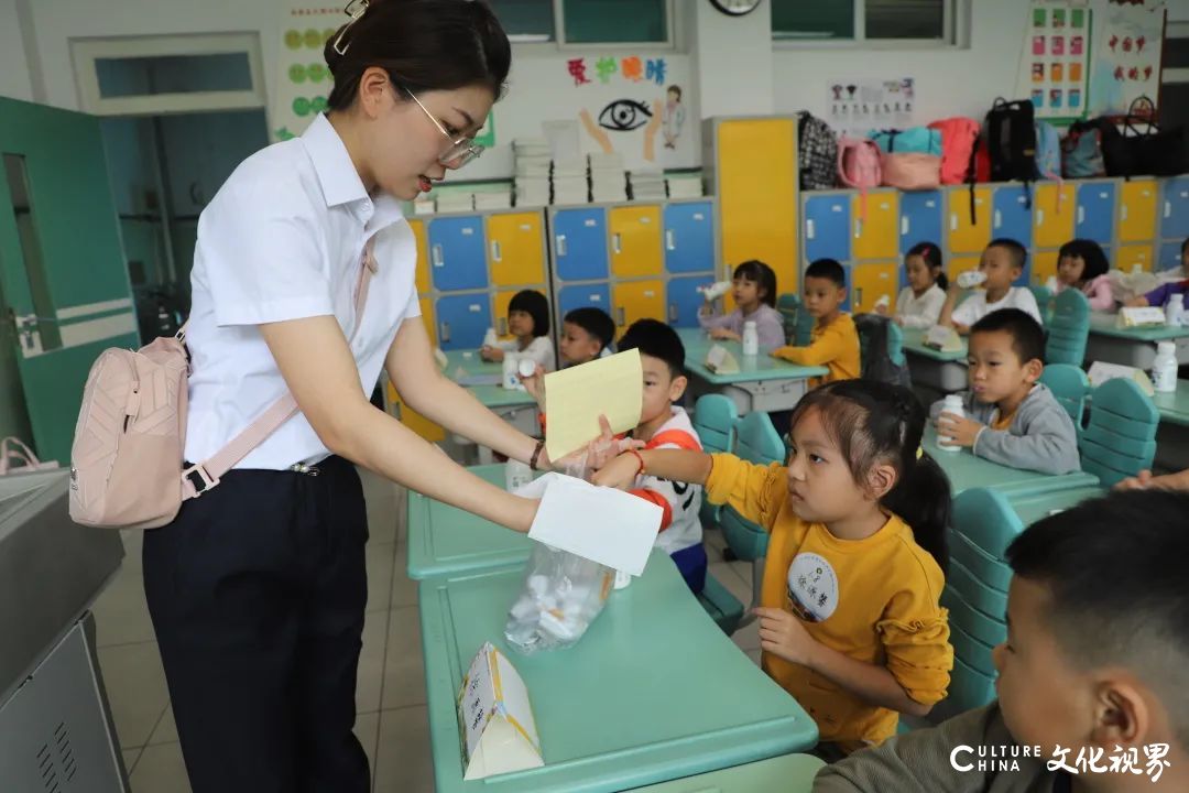 你好！一年级——济南外国语学校开元国际分校迎来2021级“小主人”