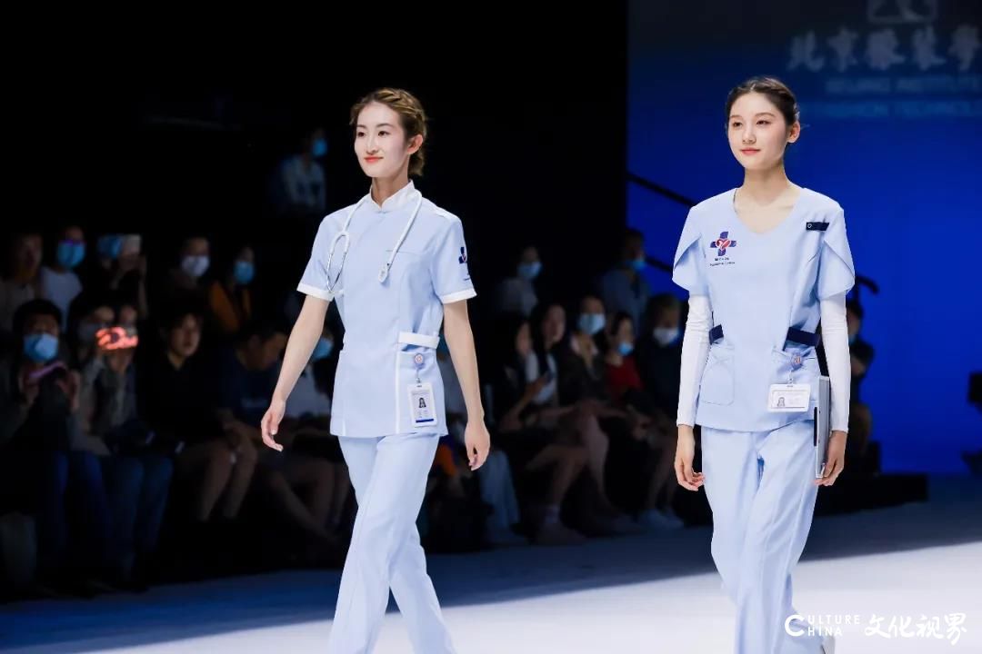 致敬“最美逆行者”，北京服装学院与迪尚集团首次发布医护工装