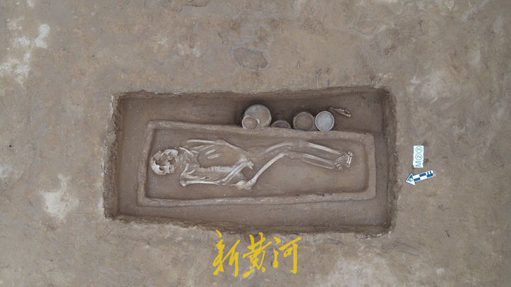 38座古墓葬集体现身济南长清，罕见东汉墓铺满太阳纹砖