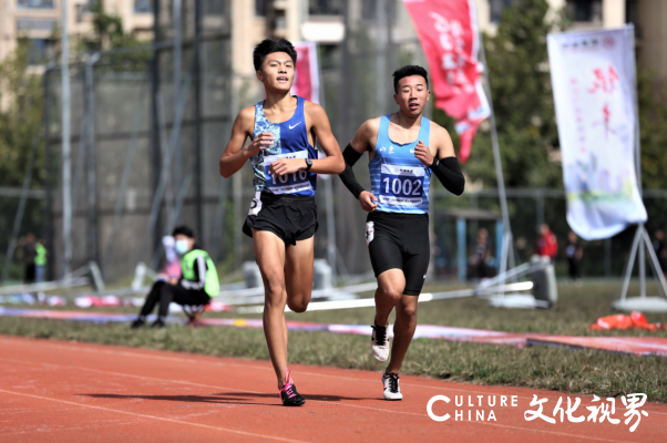 “银丰杯”济南市第三届全民田径运动会热力开赛，800余名选手展示田径风采