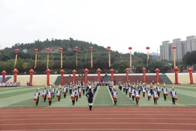 济南市历下区历山学校鼓号队荣获“金号奖”