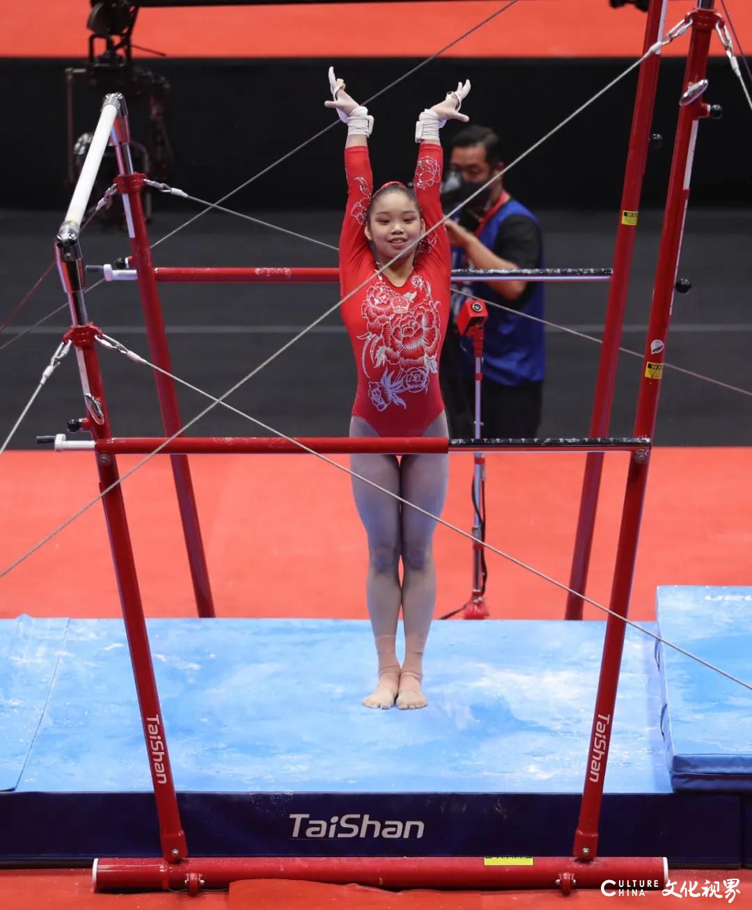 科技引领 全球首创——泰山体育新材料产品亮相2021世界体操锦标赛