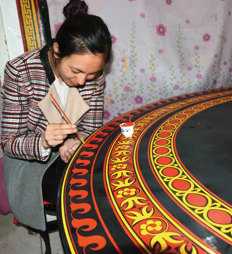 回望传统，凝视生活——潘鲁生讲述​四川彝族漆器工艺