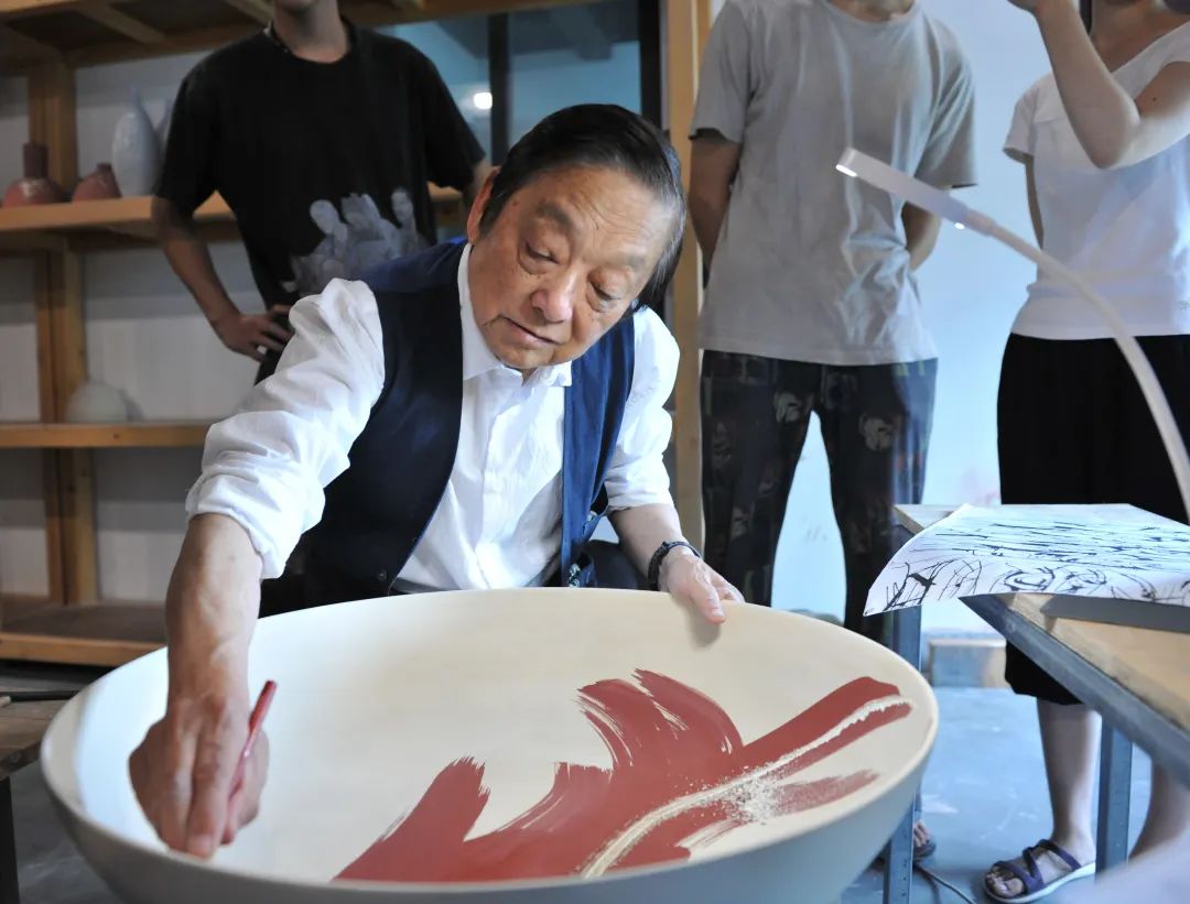 同人民在一起，与传统共命运——“85后”著名艺术家韩美林“艺术大篷车”再出发