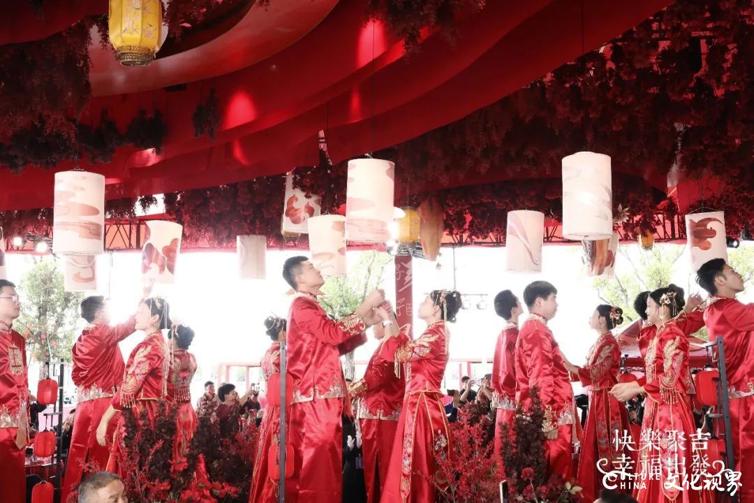 良辰吉日幸福启程——吉利创业35周年司庆，为35对“吉利新人”举办集体婚礼