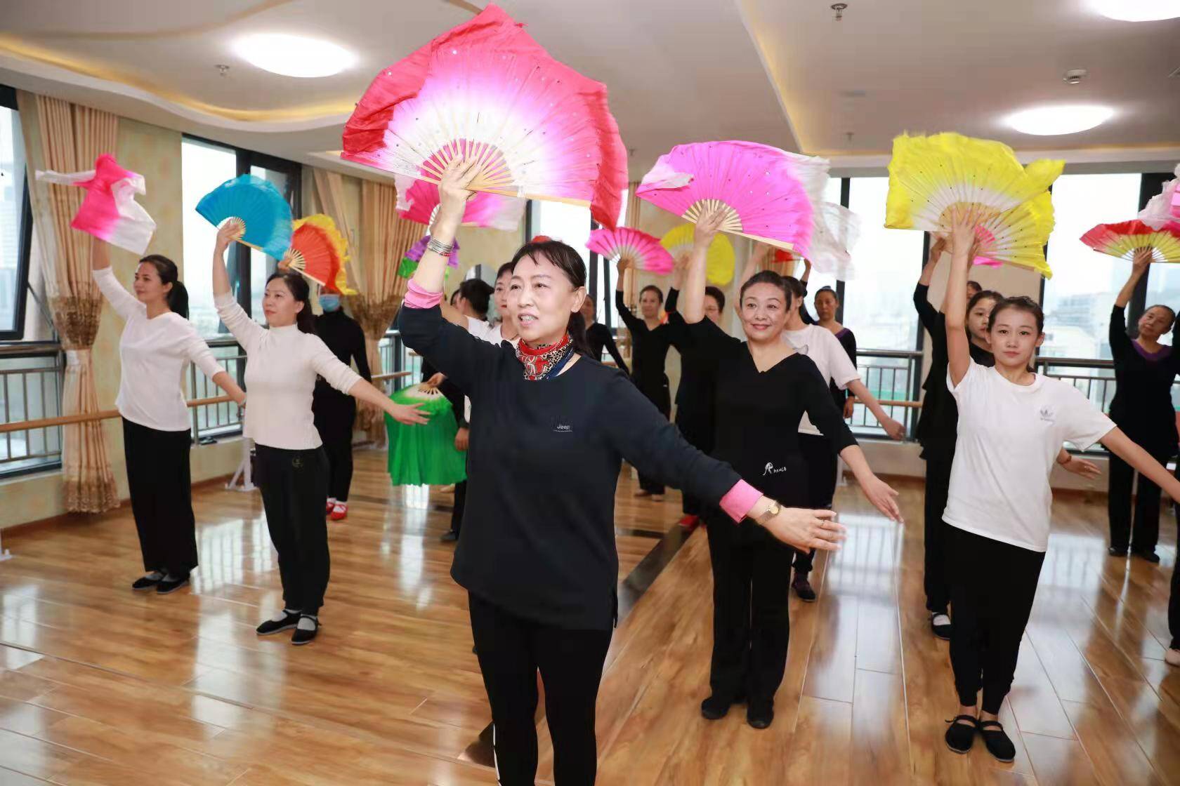 济南市历下区举办文艺骨干群众舞蹈专题培训活动，推动文化进万家