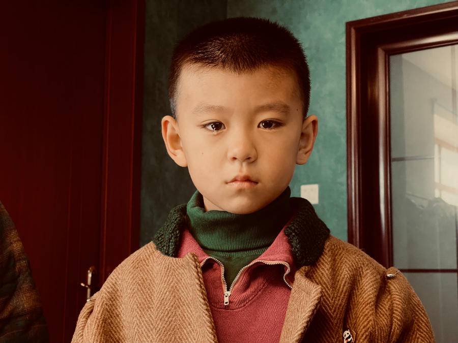 “东东”的奇妙之旅，小演员高铭泽成电影《父亲的秘密》的意外惊喜