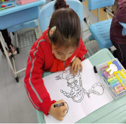 济南市历下区历山学校美术类选修课饱含童真、童心、童趣