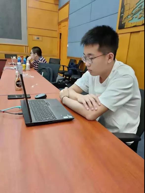 “机器人谷杯”城市国象联赛刮起“学院风”，深圳大学队两次登顶