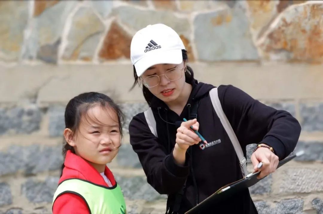 拍婚纱、学绘画、露营、徒步……威海千里山海自驾旅游公路以路为链，放大优势共享红利