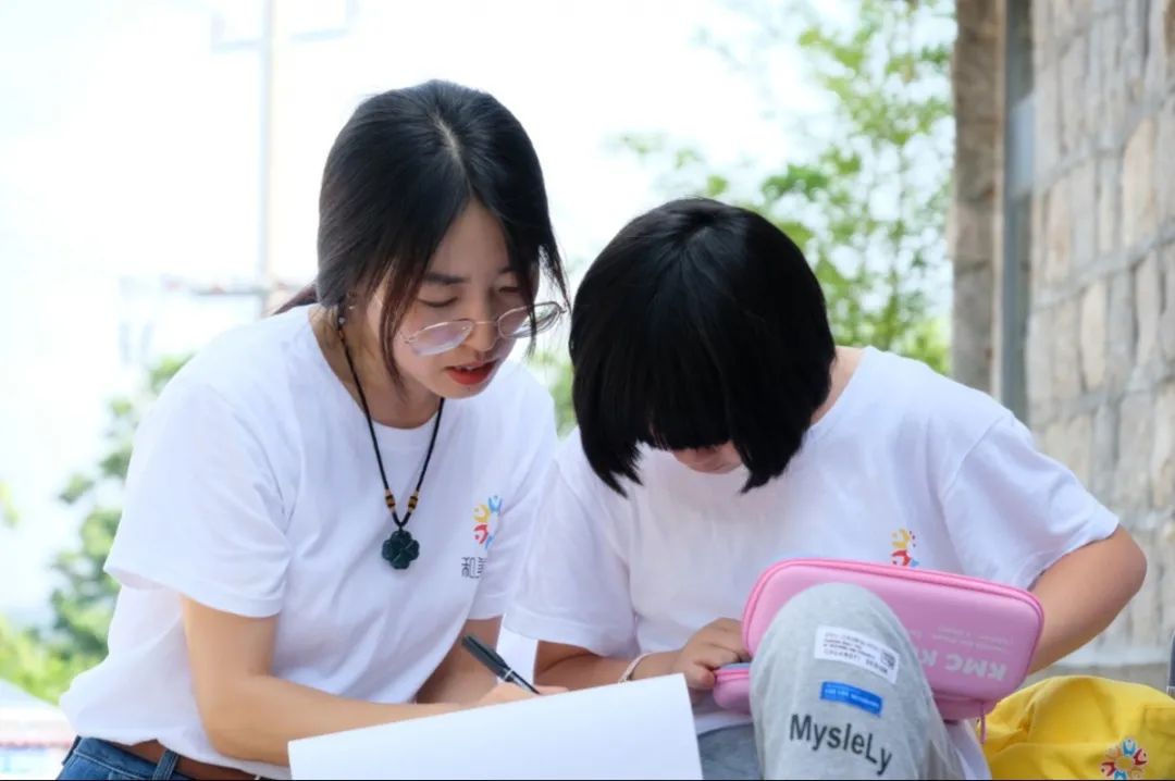 拍婚纱、学绘画、露营、徒步……威海千里山海自驾旅游公路以路为链，放大优势共享红利